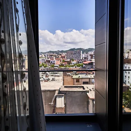 Kalpazo 21 * Tirana
