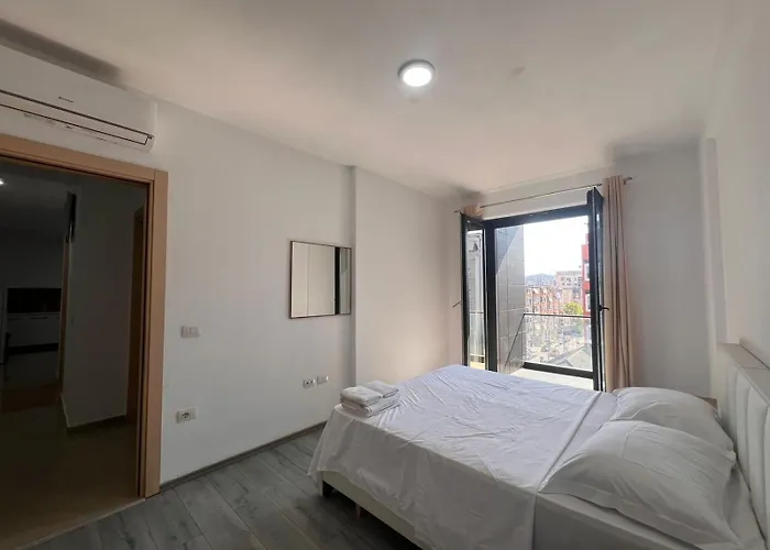 Kalpazo 21 * Tirana